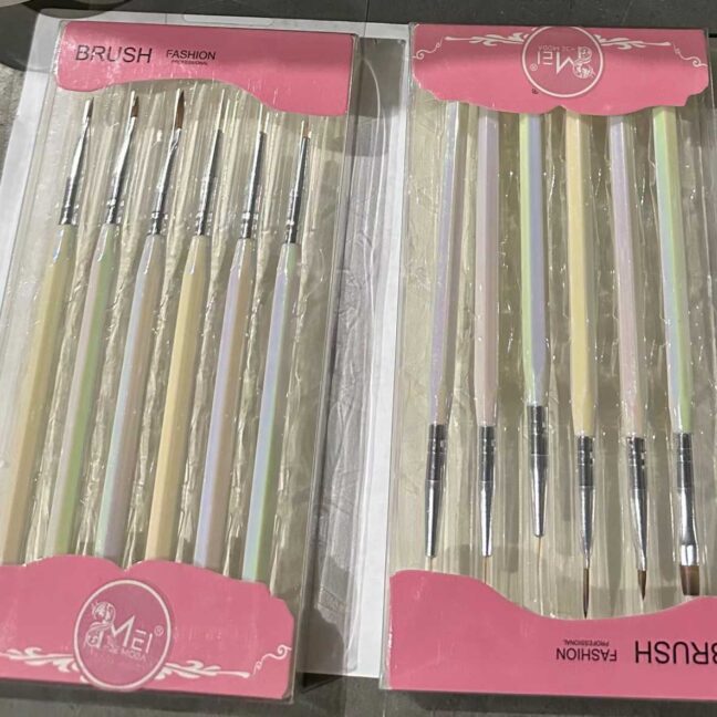 Set de 6 Pinceles para Manicure